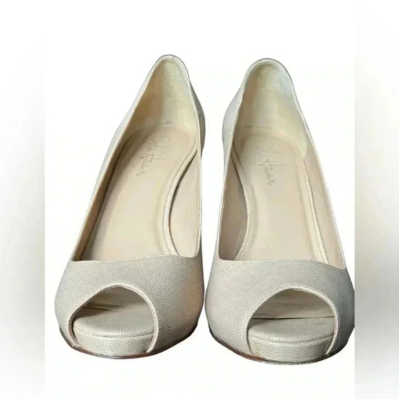 “Cole Haan” and Air Nike beige peep-toe pumps. Size 8 B - Picture 10 of 15